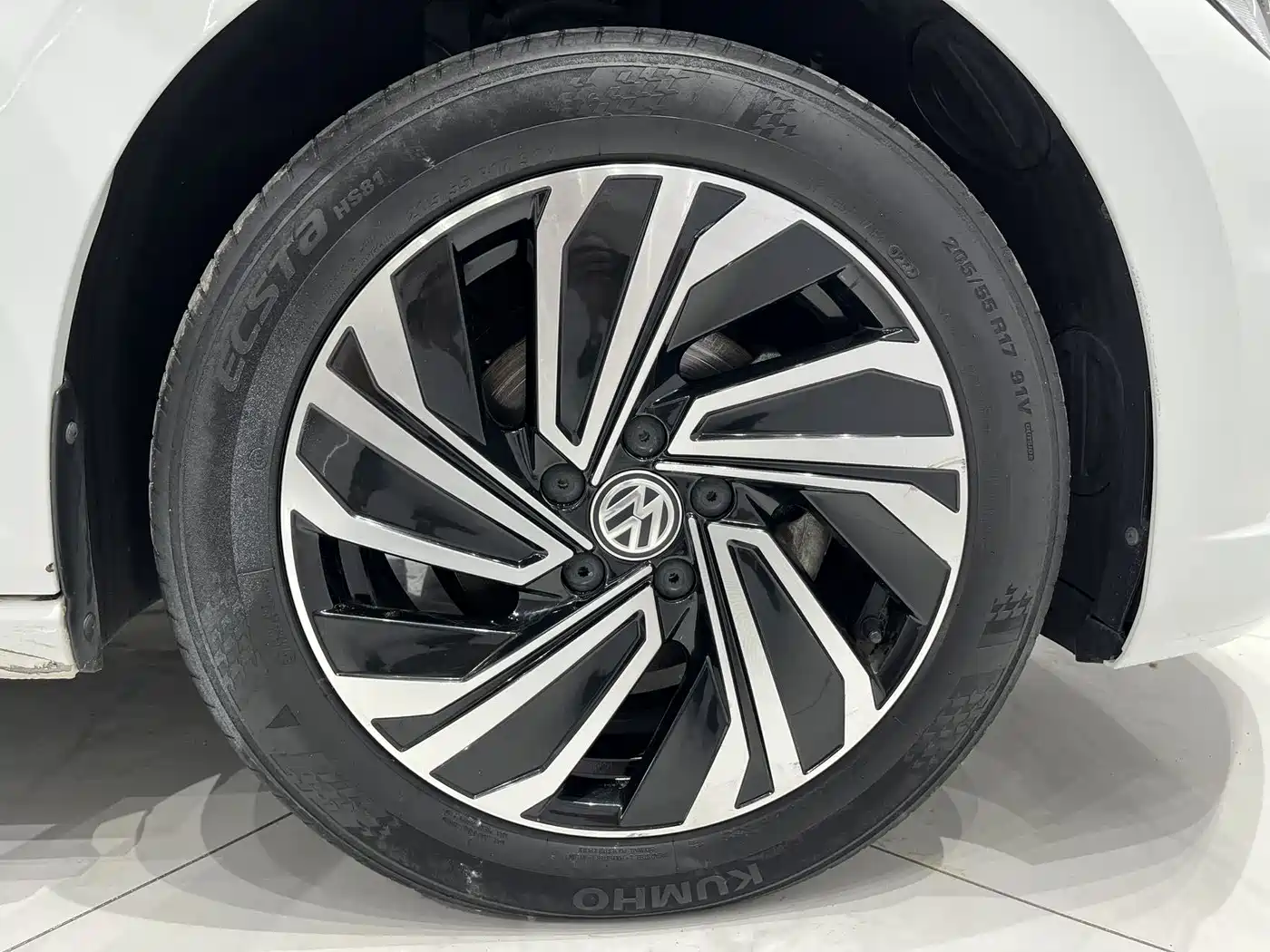 Volkswagen Sagitar 2022 280TSI DSG Surpassing Edition фото 20