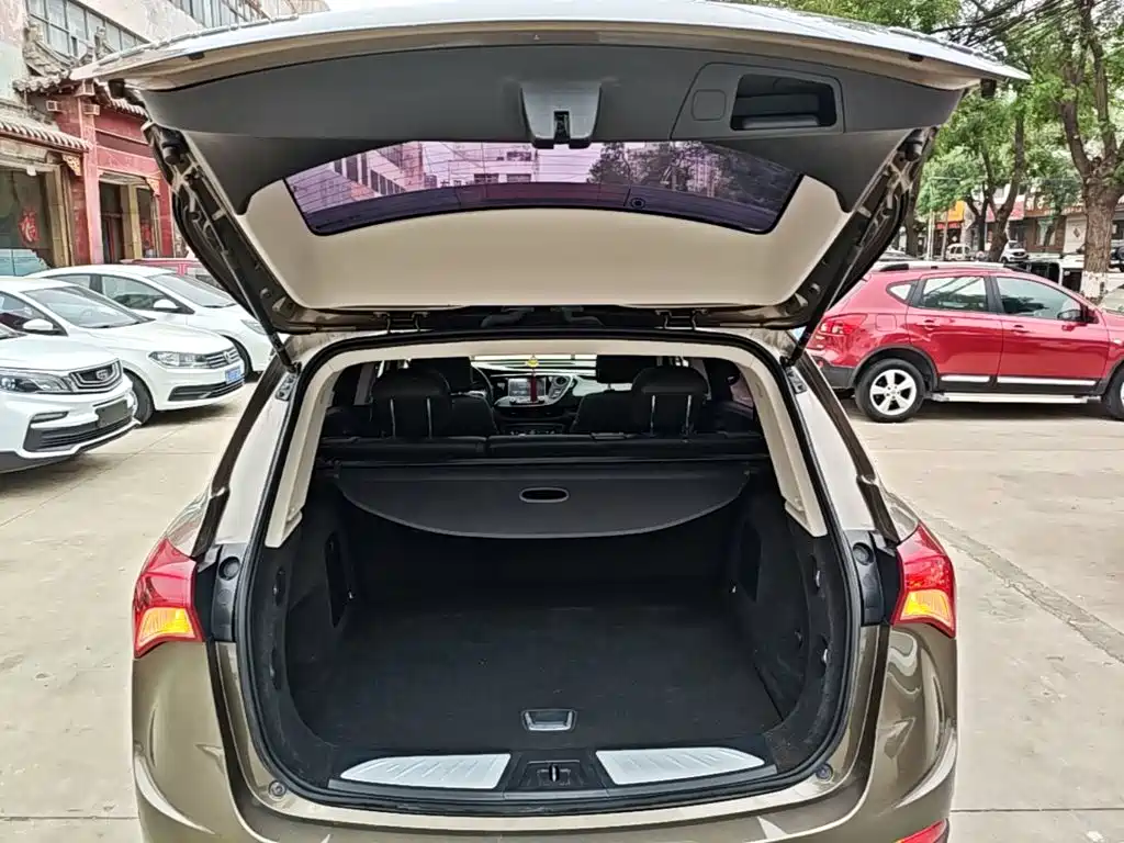 Фото 19 - Buick Envision Plus