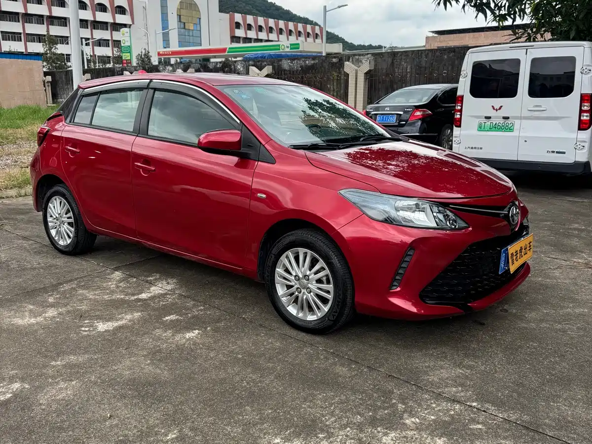 Фото 3 - Toyota Vios FS