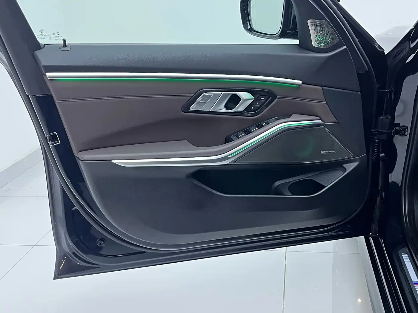 BMW 3 Series 2021 Facelift 325Li M Sport Shadow Edition фото 5