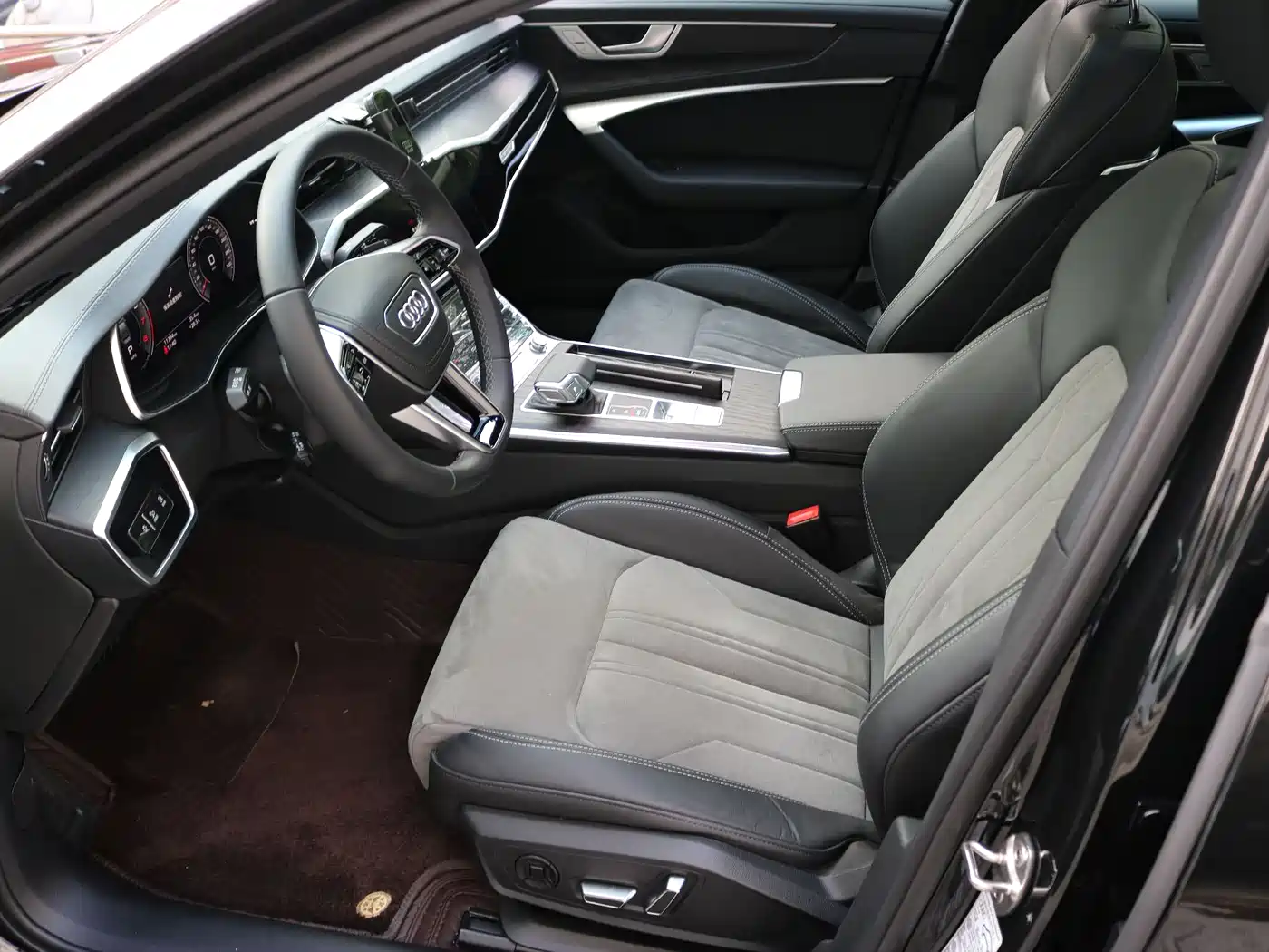 Audi A6L 2024 45 TFSI quattro Premium Elegance фото 7