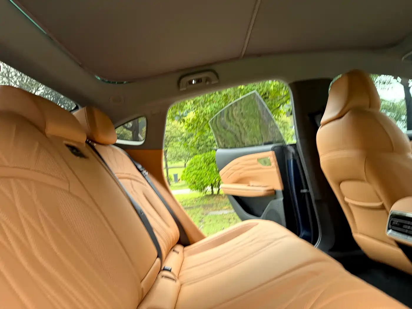 Geely Galaxy Galaxy Xingyao 8 2025 2025 130km EM-i Premium Edition