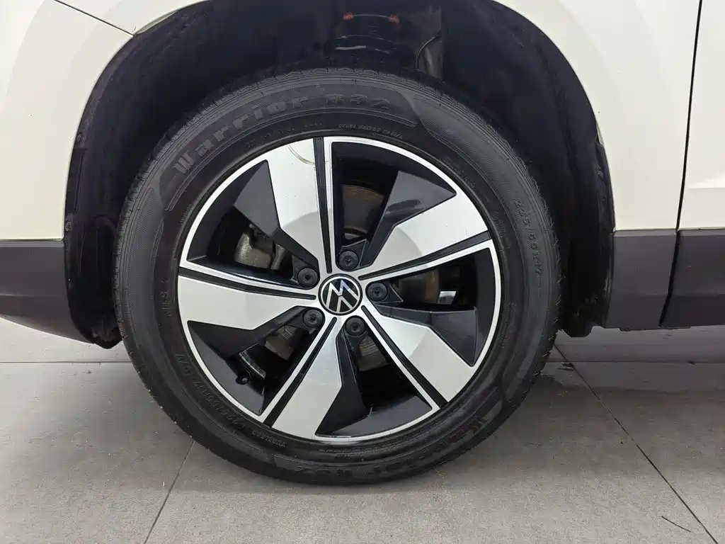 Фото 17 - Volkswagen Tharu
