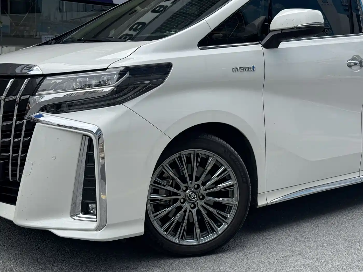 Toyota Alphard 2021 Hybrid 2.5L Ultimate фото 4