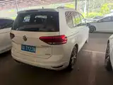 Photo 4 - Volkswagen Touran