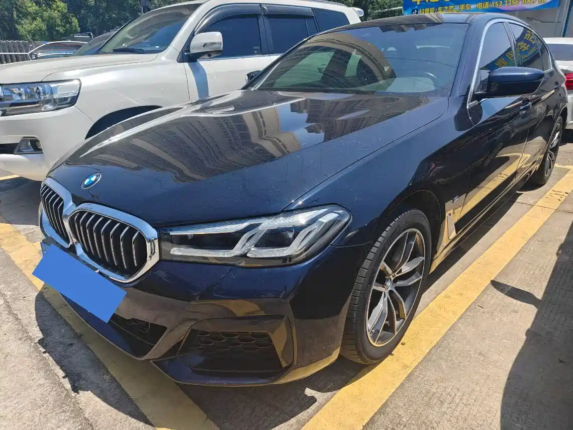 BMW 5 Series 2022 525Li M Sport Package