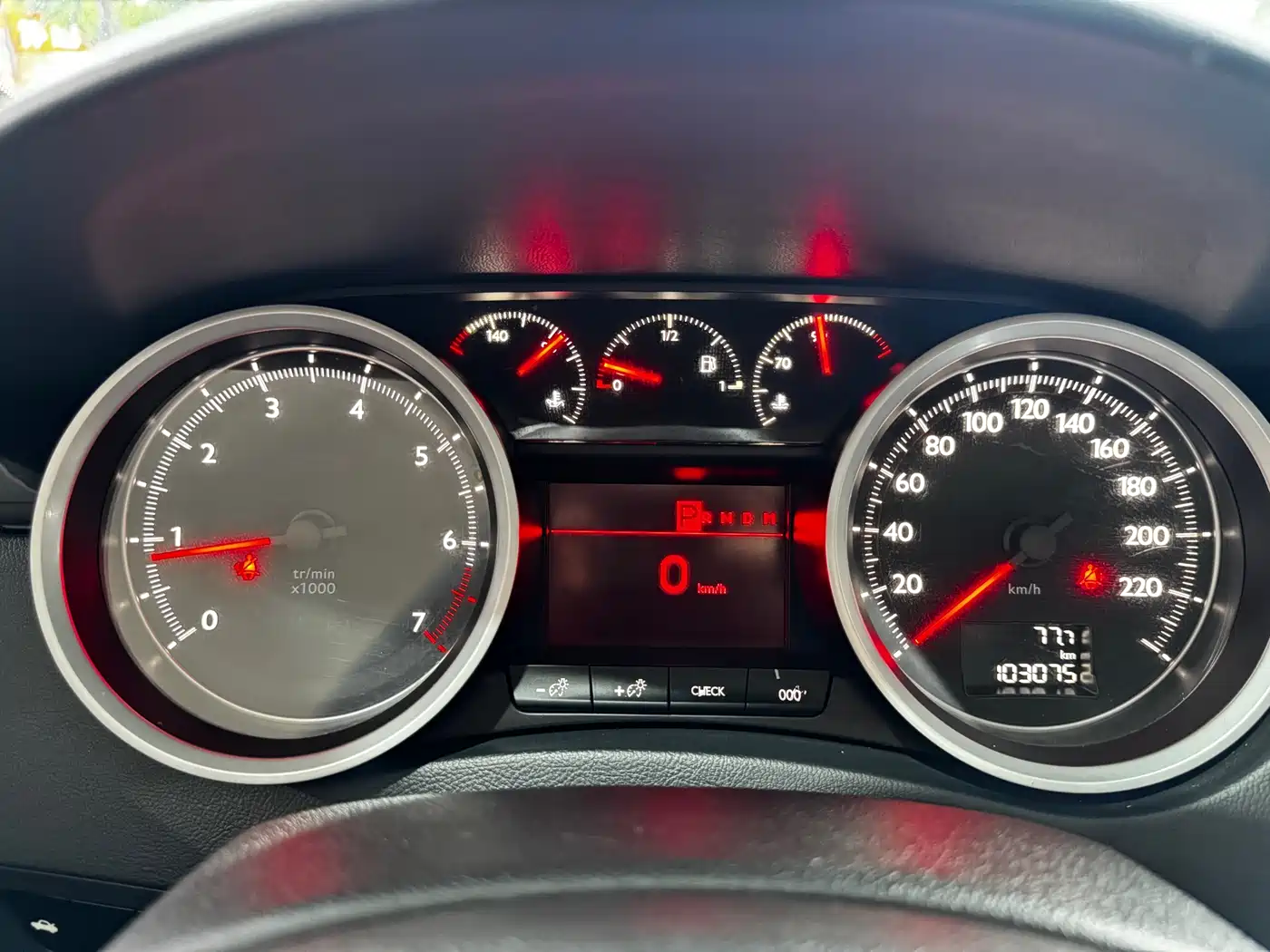 Peugeot 508 2015 1.6THP Auto Comfort Edition фото 12