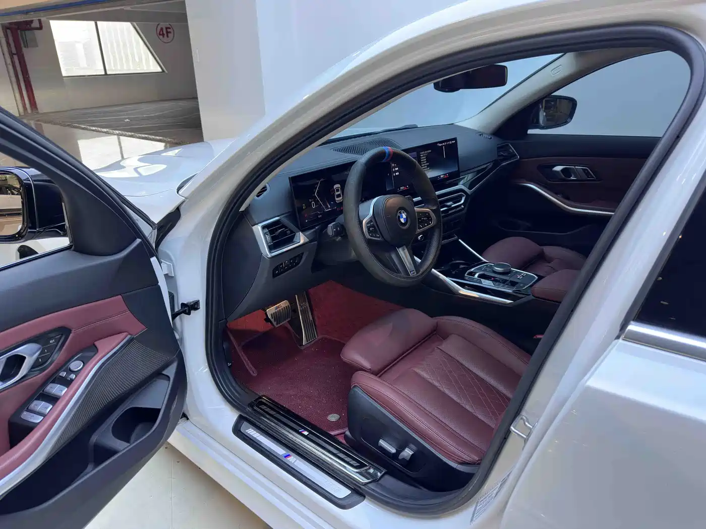 BMW 3 Series 2023 320Li M Sport Package фото 9