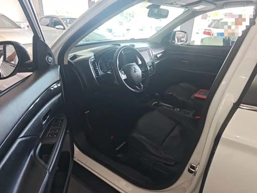 Mitsubishi Outlander 2017 2016 2.4L 4WD Elite Edition 5-seater