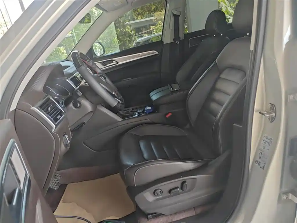 Volkswagen Teramont 2019 380TSI 4WD Luxury Edition China VI фото 15