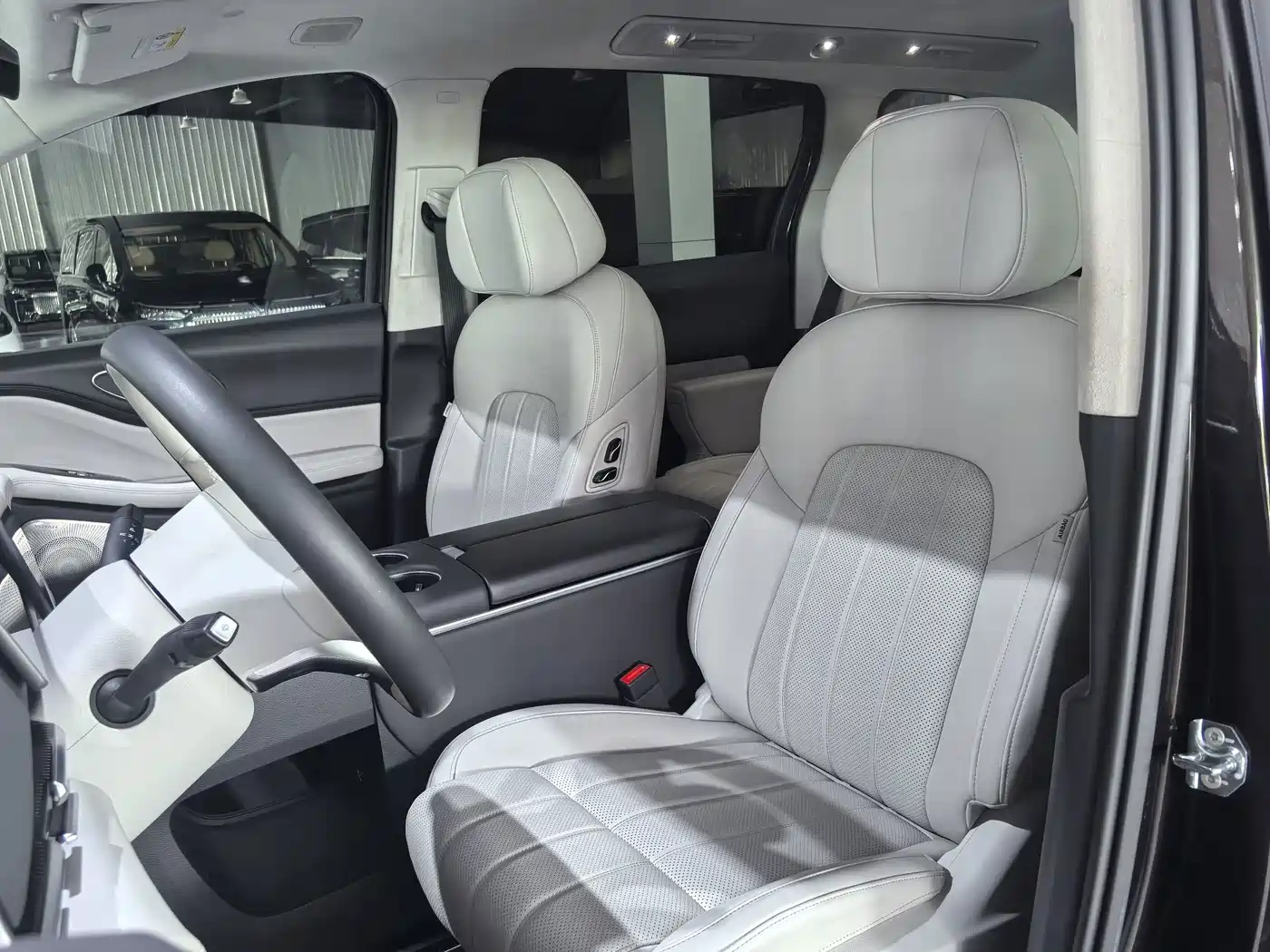Voyah Auto Voyah Dreamer 2025 2025 Model PHEV 4WD Premium QianKun Edition