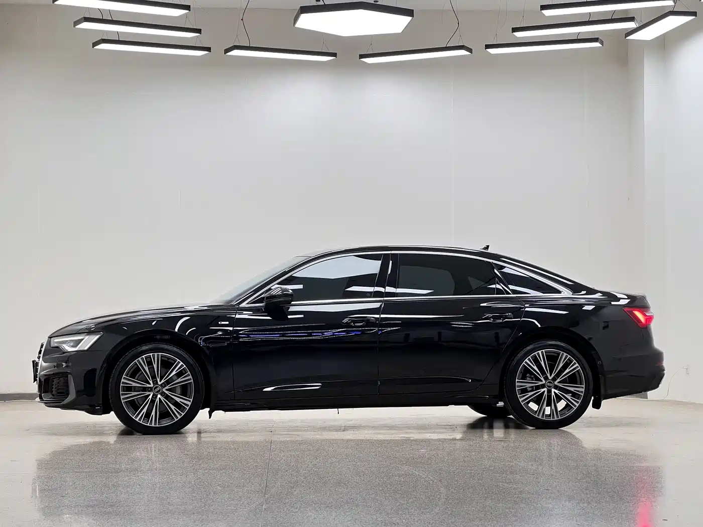 Audi A6L 2022 45 TFSI Premium Dynamic фото 7