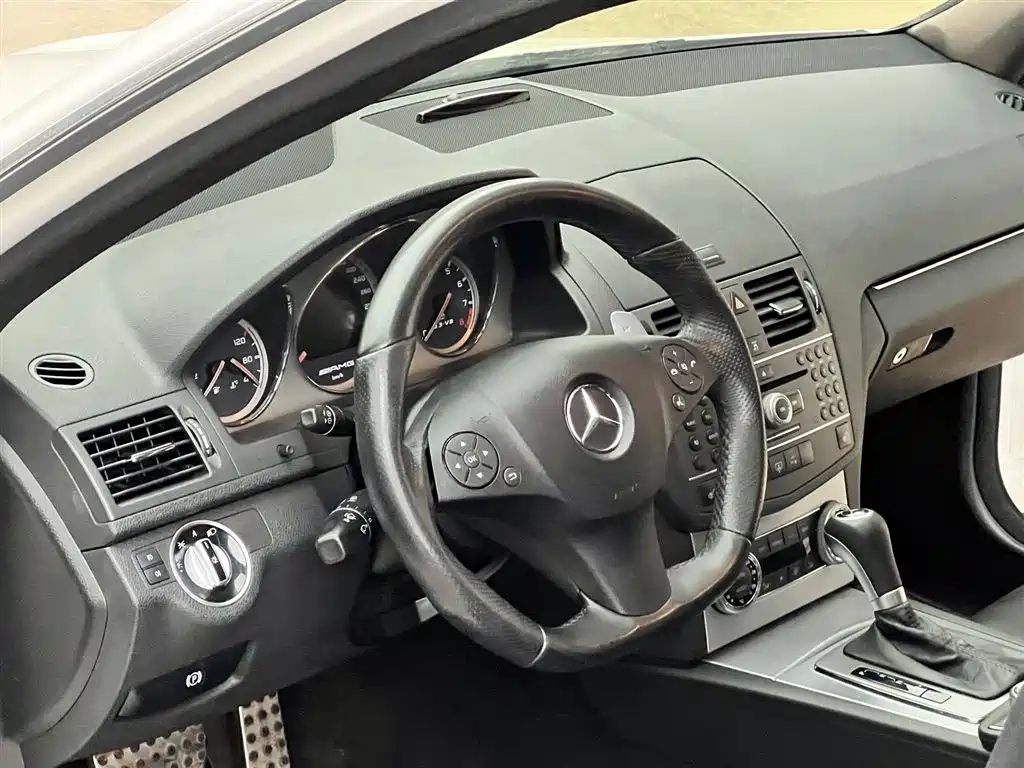 Mercedes-Benz C-Class AMG 2010 AMG C 63 Sport Enhanced Edition фото 10