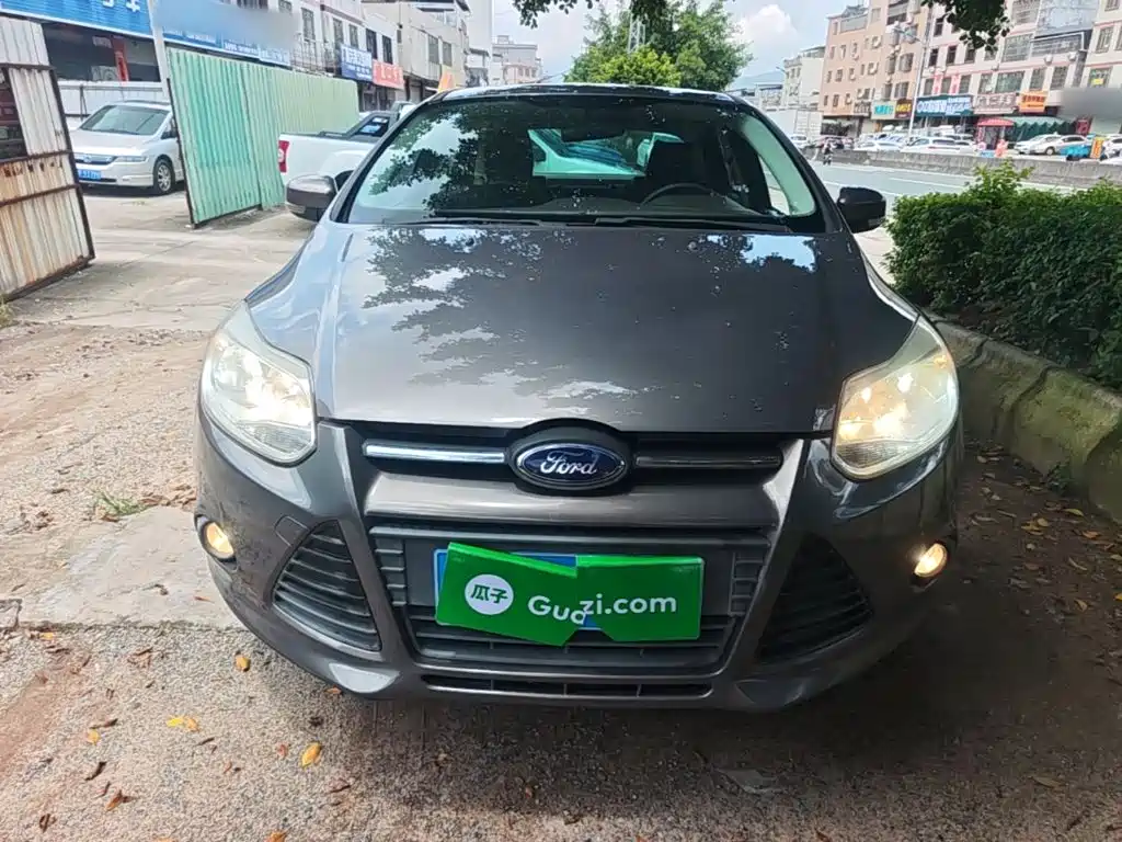 Фото 3 - Ford Focus