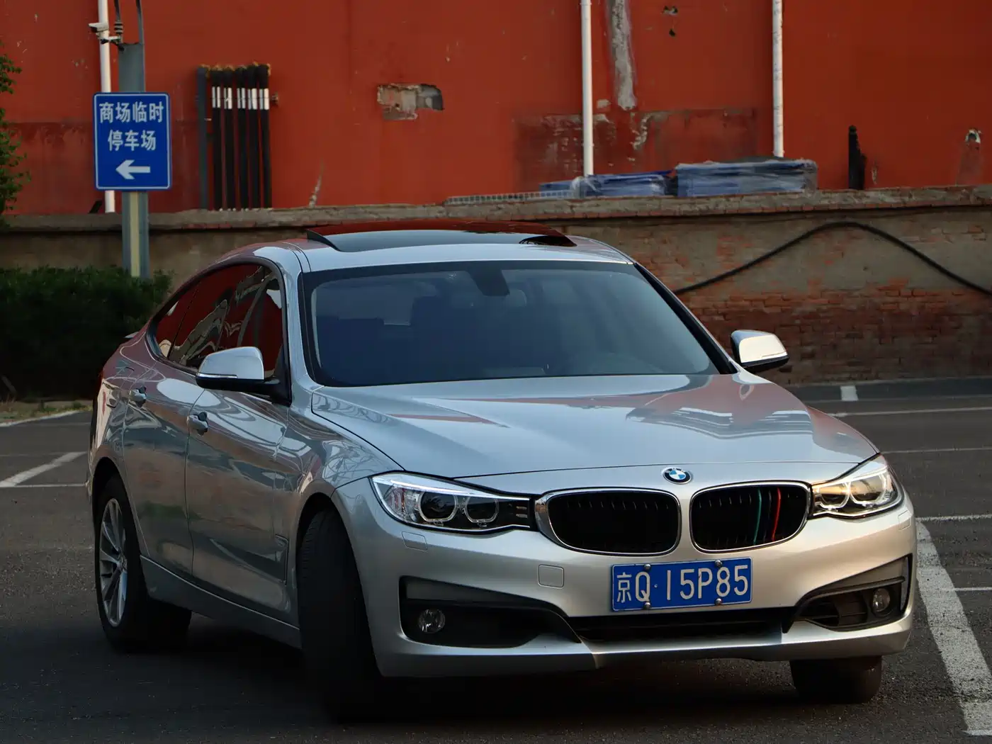 BMW 3 Series GT 2013 Model 320i Leading фото 3