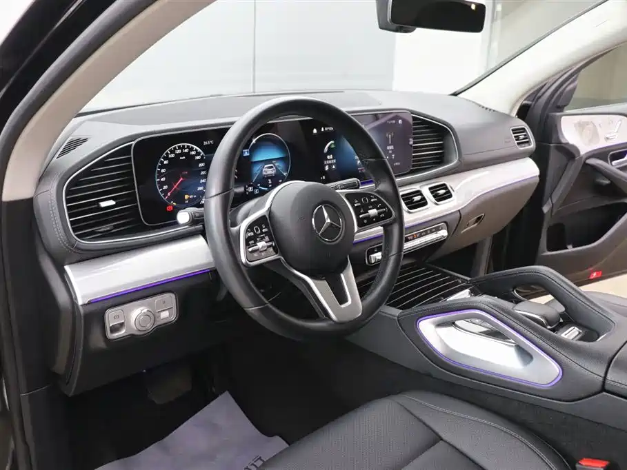 Mercedes-Benz GLE Coupe 2022 GLE 350 4MATIC Coupe SUV Fashion фото 13