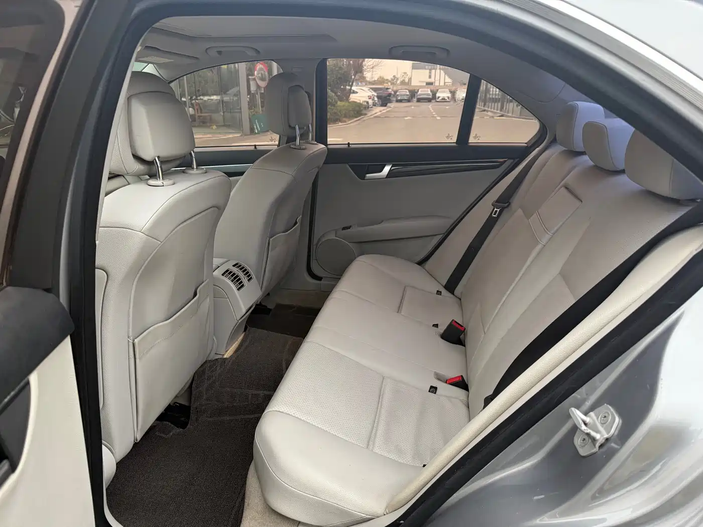 Mercedes-Benz C-Class 2013 Model C 180 CGI Classic фото 6