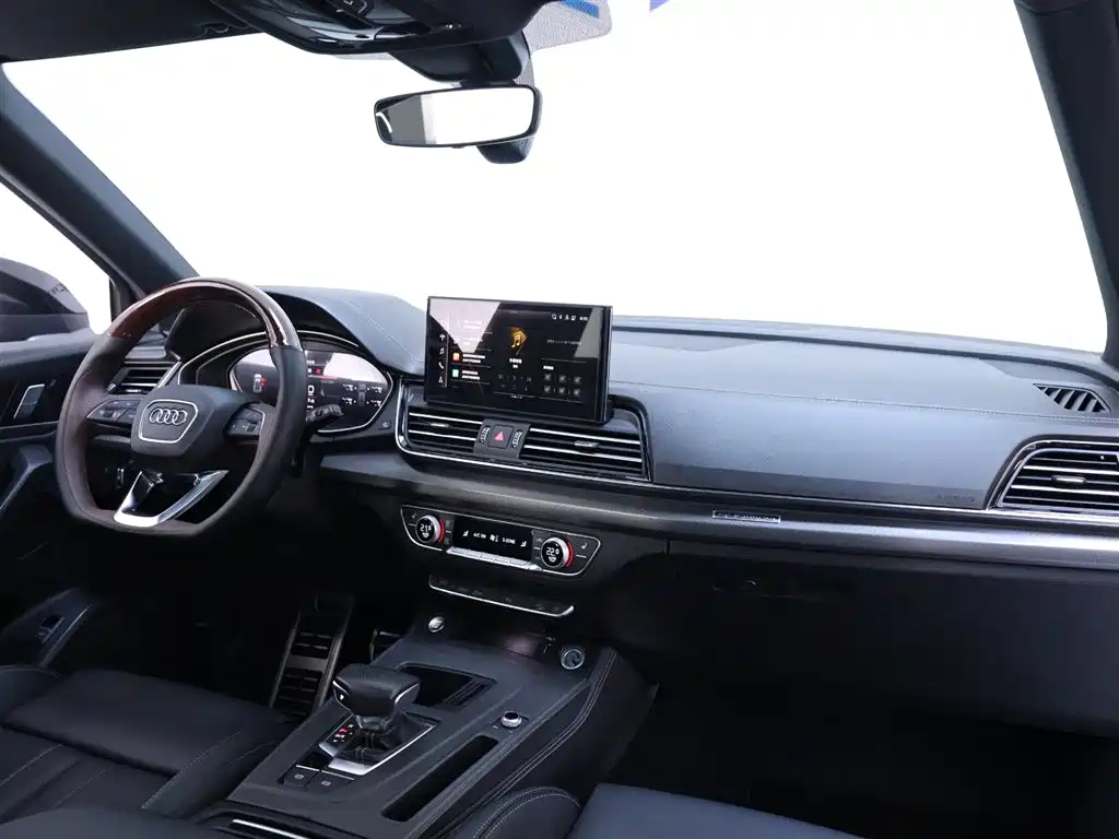 Audi Q5L 2024 Model 40 TFSI Luxury Dynamic фото 20