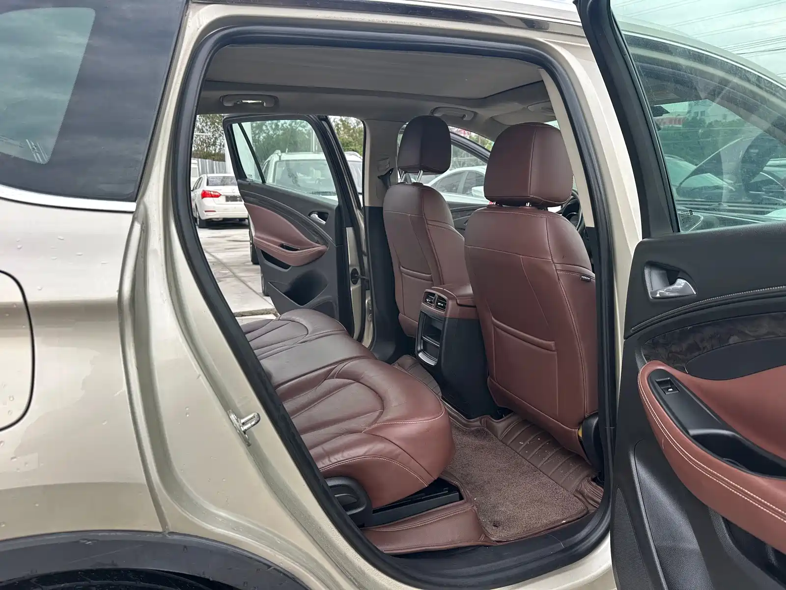 Фото 8 - Buick Envision Plus