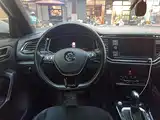 Photo 3 - Volkswagen T-ROC