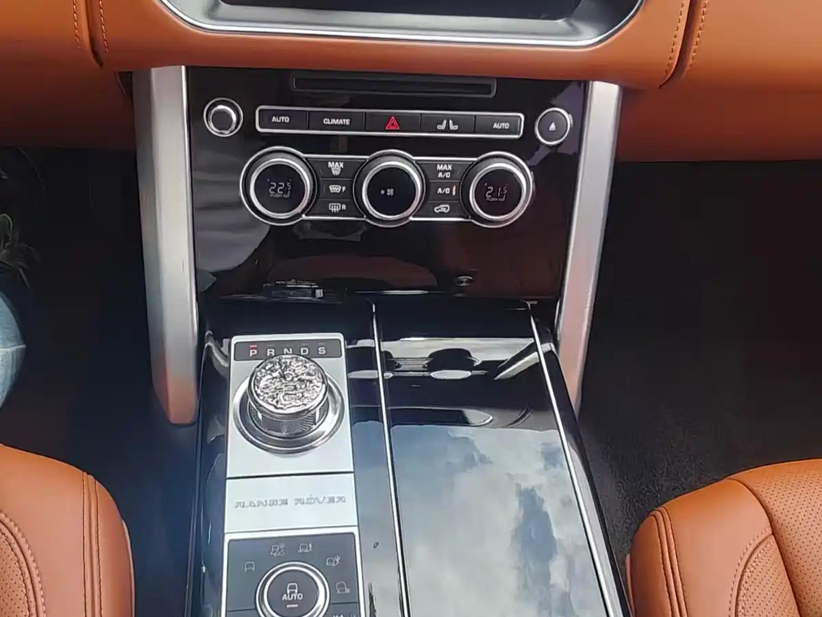 Land Rover Range Rover 2015 3.0 TDV6 Vogue фото 7