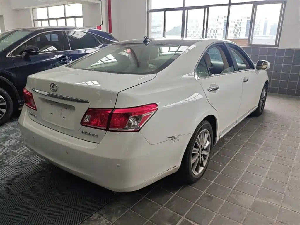 Lexus ES 2010 240 Luxury Edition фото 13