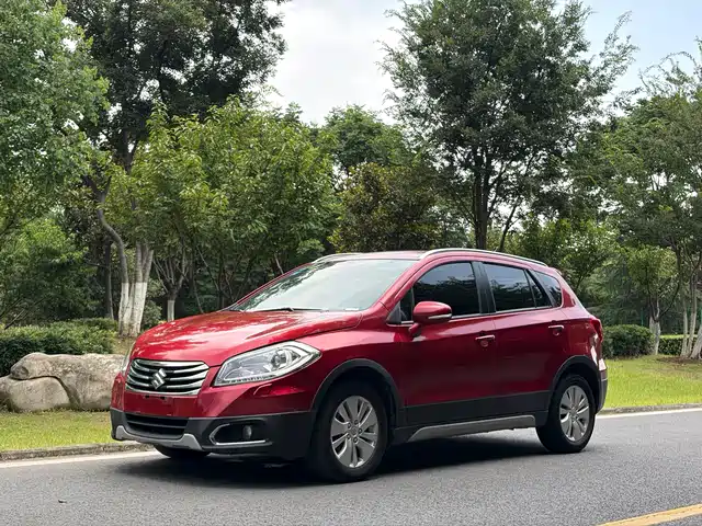  Suzuki SX4 S-Cross 2015 1.6L CVT 2WD Elite