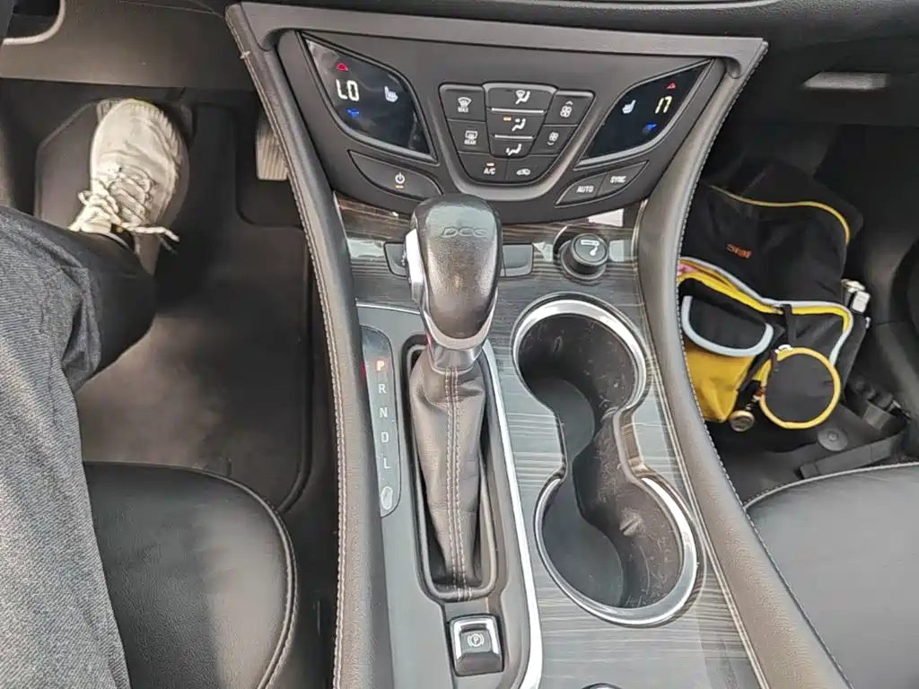 Фото 14 - Buick Envision Plus