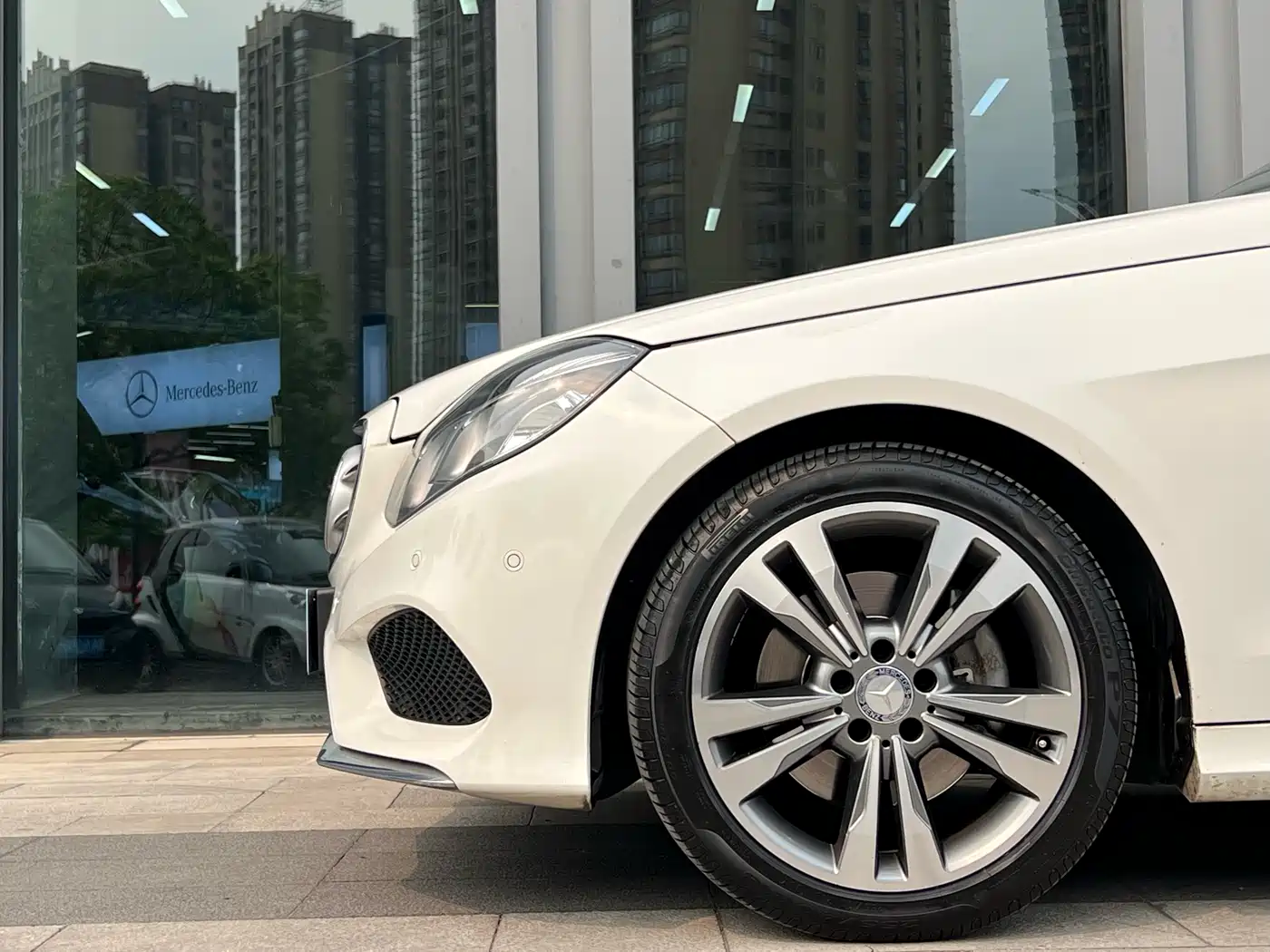 Mercedes-Benz E-Class 2015 Facelift E 260 L Sport фото 4