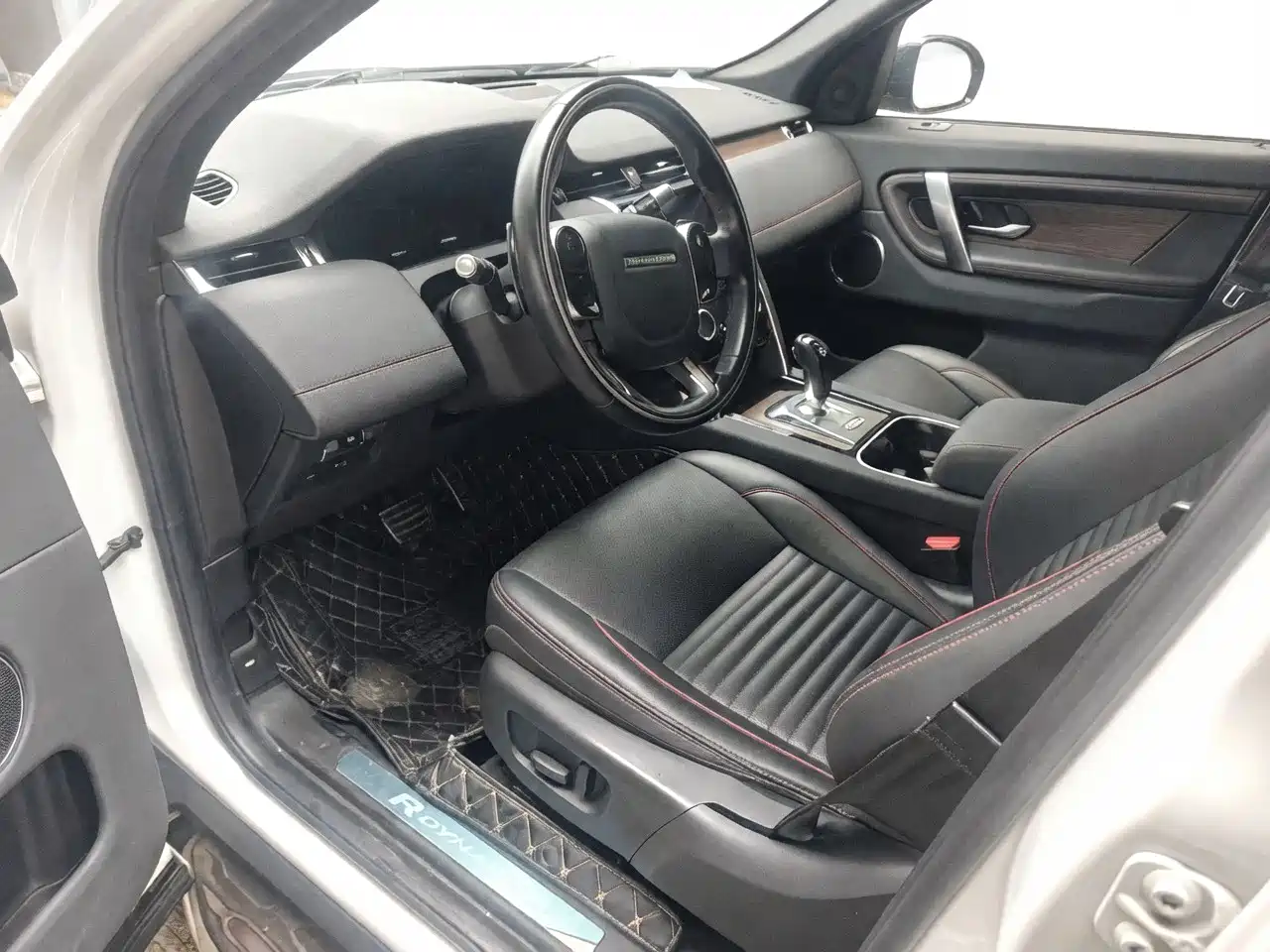 Land Rover Discovery Sport 2020 249PS R-Dynamic Performance фото 5