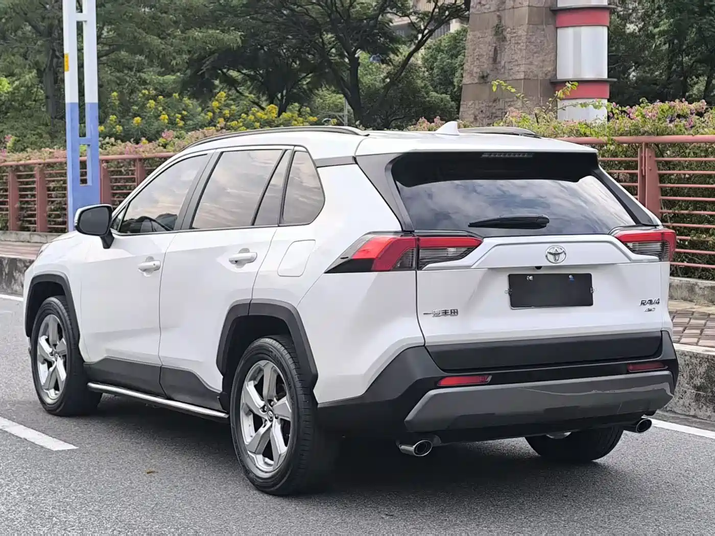 Toyota RAV4 Rongfang 2021 2.0L CVT 4WD Trend фото 7