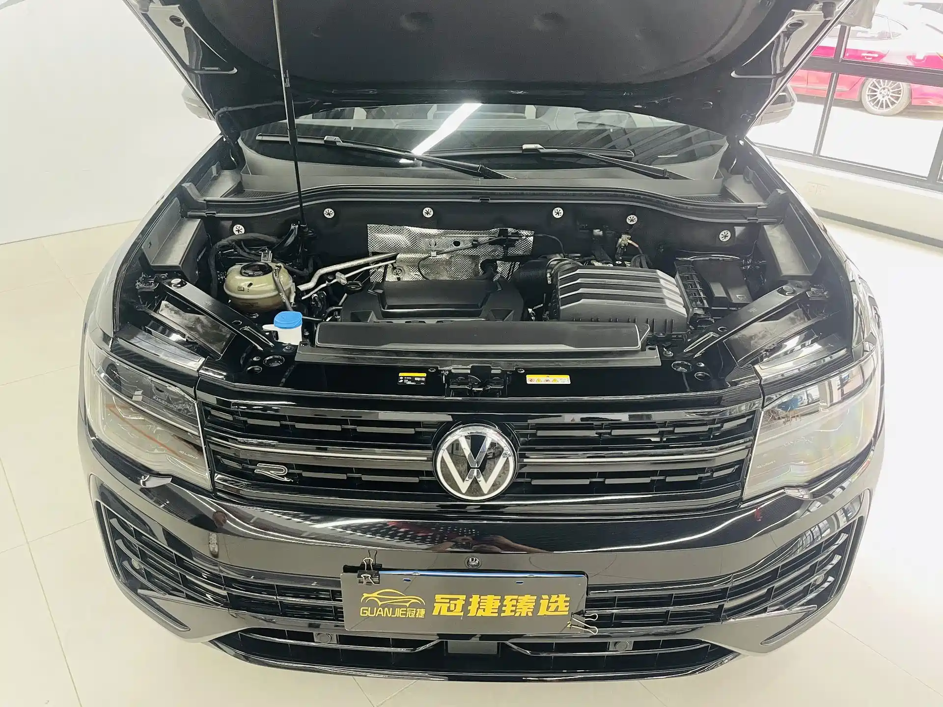 صورة 2 - Volkswagen Teramont