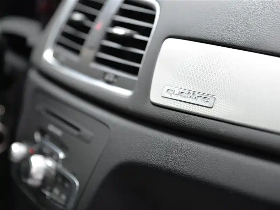 Audi Q3 2015 35 TFSI quattro Technology фото 16