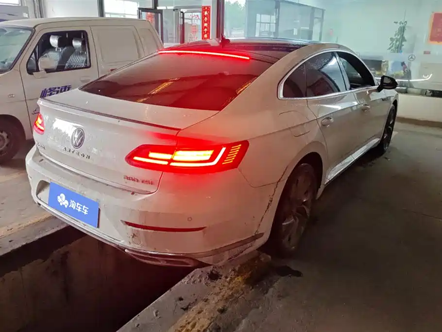 Volkswagen FAW-Volkswagen CC 2024 380TSI Eye-catching Public Sharing Edition фото 3