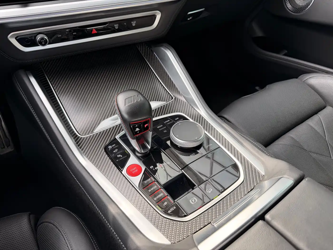 BMW XM 2023 Model Base фото 18