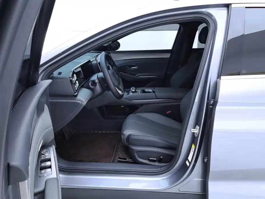 BYD Qin L 2024 DM-i 120KM Excellence Model фото 9