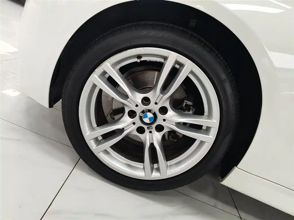 BMW 3 Series 2017 320Li M Sport фото 25