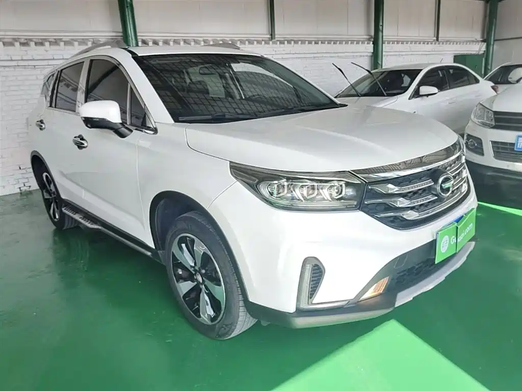 GAC Trumpchi Trumpchi GS4 2018 235T Automatic 2WD Luxury Smart Connect Million Commemorative Edition фото 4