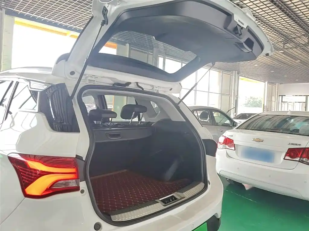 GAC Trumpchi Trumpchi GS4 2018 235T Automatic 2WD Luxury Smart Connect Million Commemorative Edition фото 19