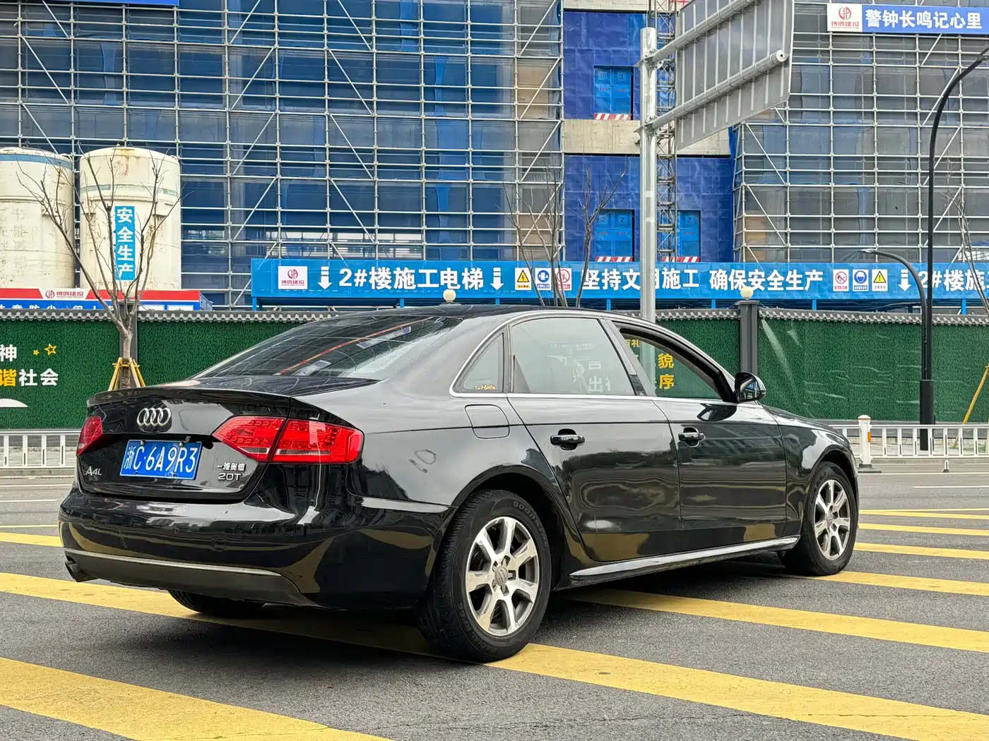 Audi A4L 2011 2.0 TFSI Luxury фото 6