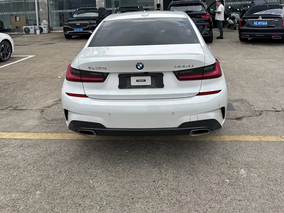 BMW 3 Series 2022 325Li M Sport Package фото 4