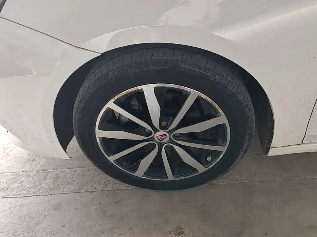 Roewe i6 2017 2017 20T Auto Internet Smart Premium Edition