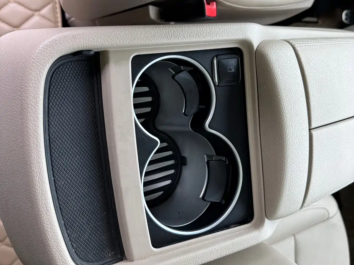 Mercedes-Benz V-Class 2016 V 260 Premium Edition фото 11