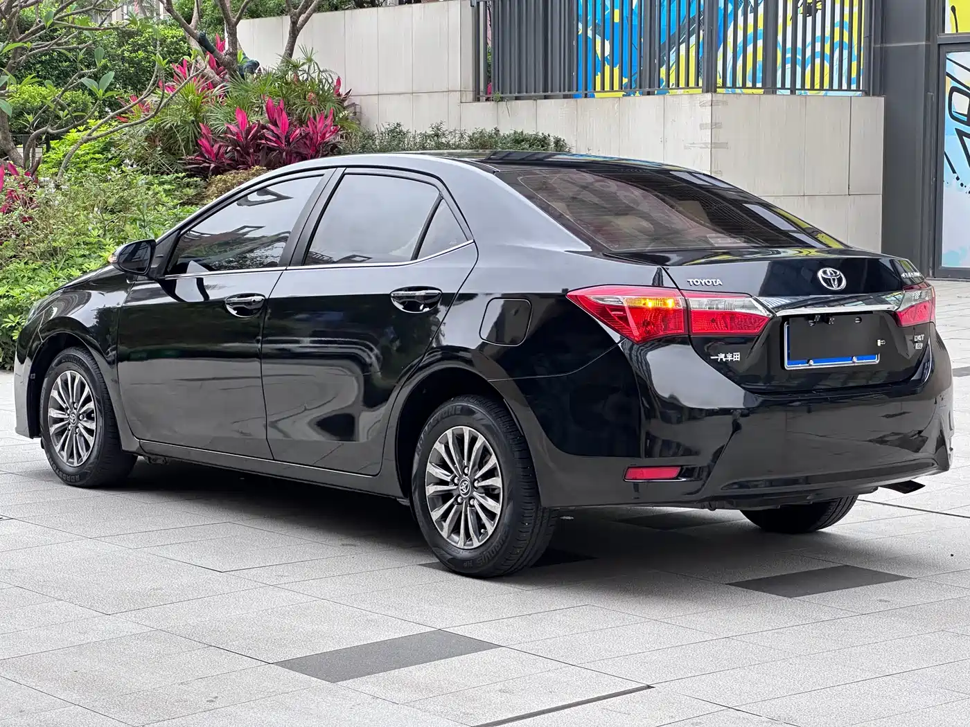 Toyota Corolla 2017 Facelift 1.2T S-CVT GL фото 7