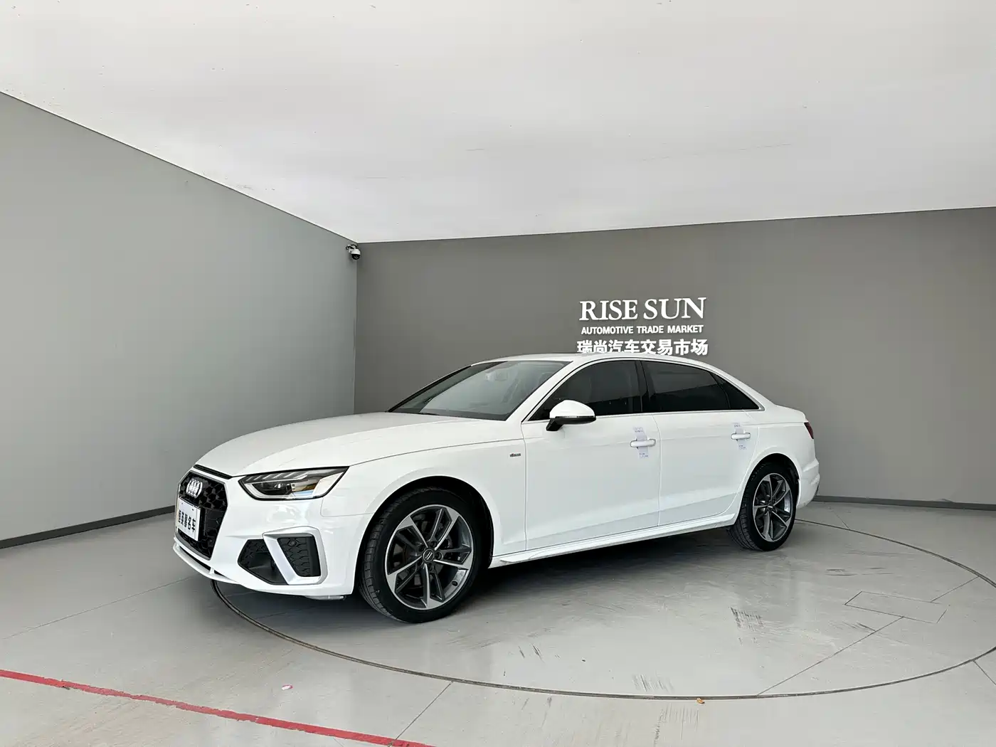 Audi A4L 2020 40 TFSI Fashion Dynamic Edition