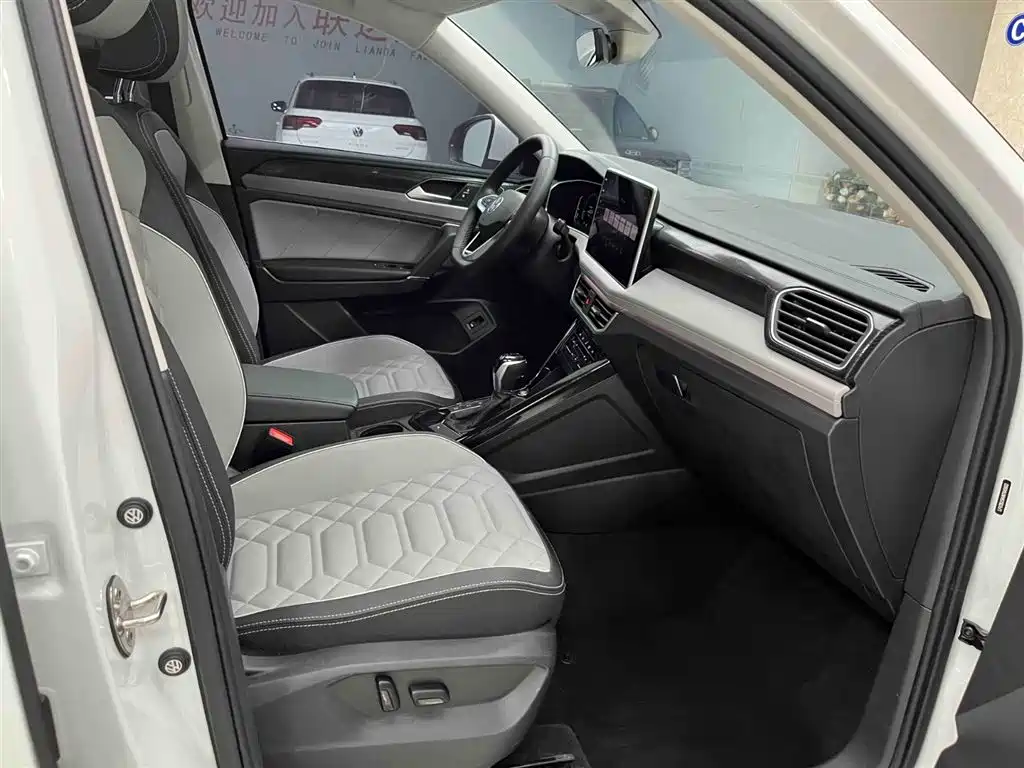 Volkswagen Tayron 2023 280TSI 2WD Luxury Plus Advanced Edition фото 13