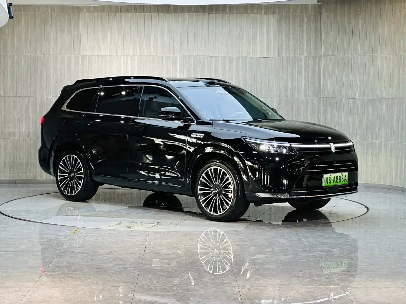 AITO Wenjie AITO M7 2024 1.5T Smart AWD Max Edition 5-Seater фото 2