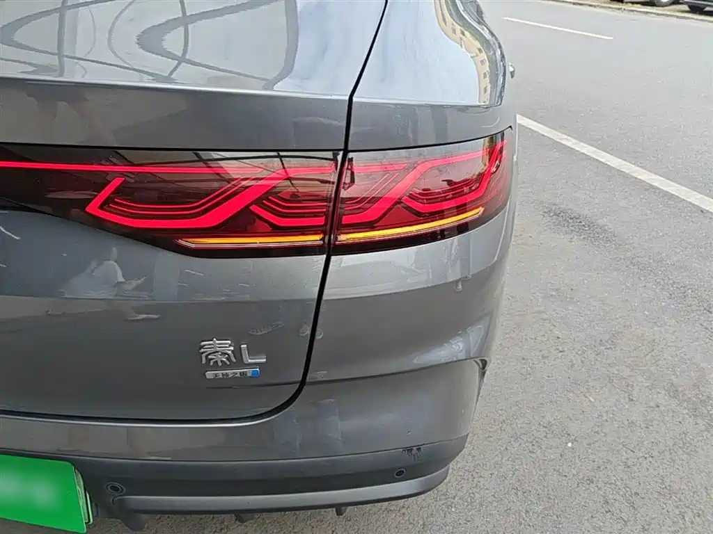 BYD Qin L 2025 DM-i Smart Drive Edition 80KM Leading фото 8