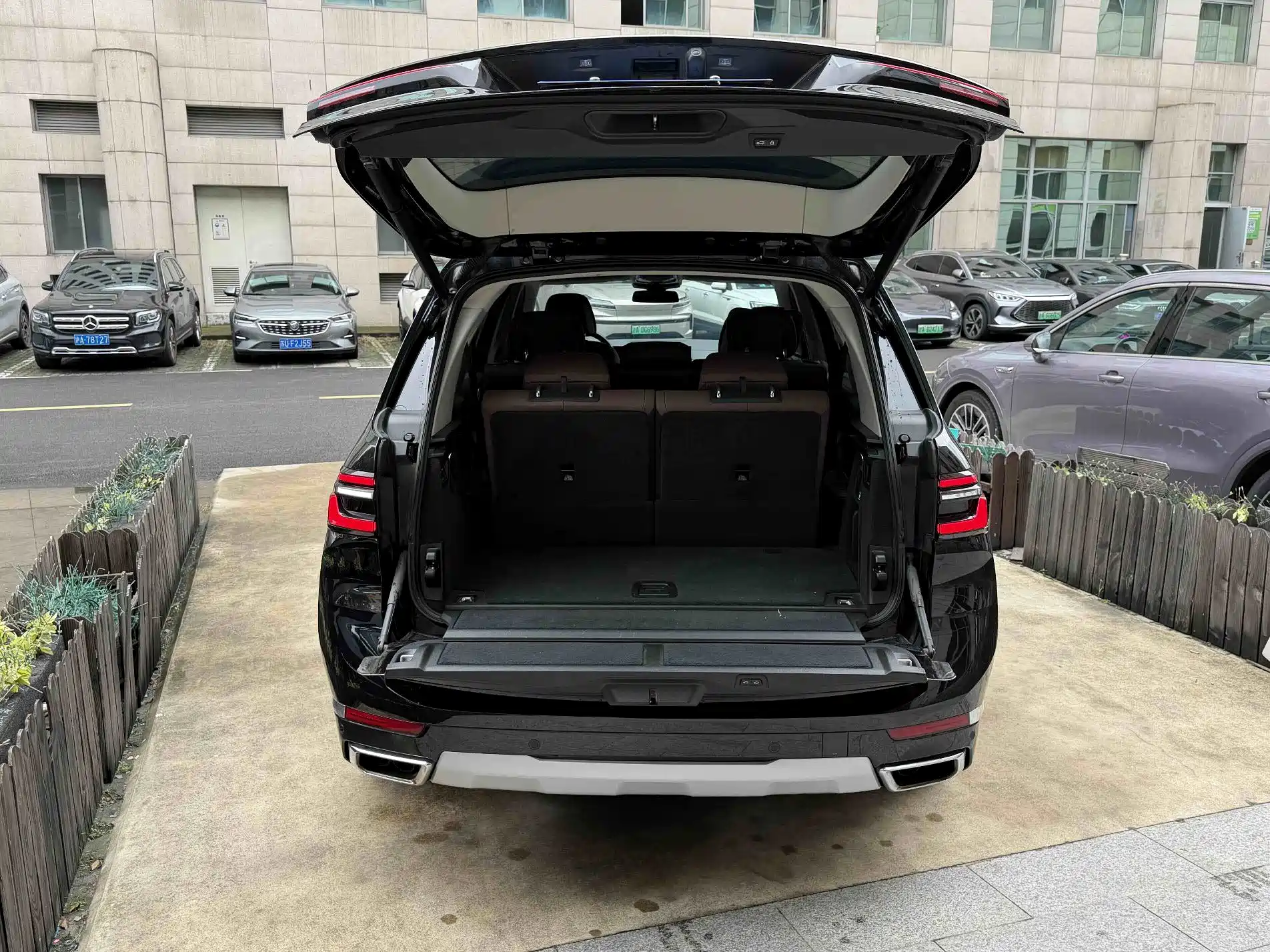 Фото 14 - BMW X7