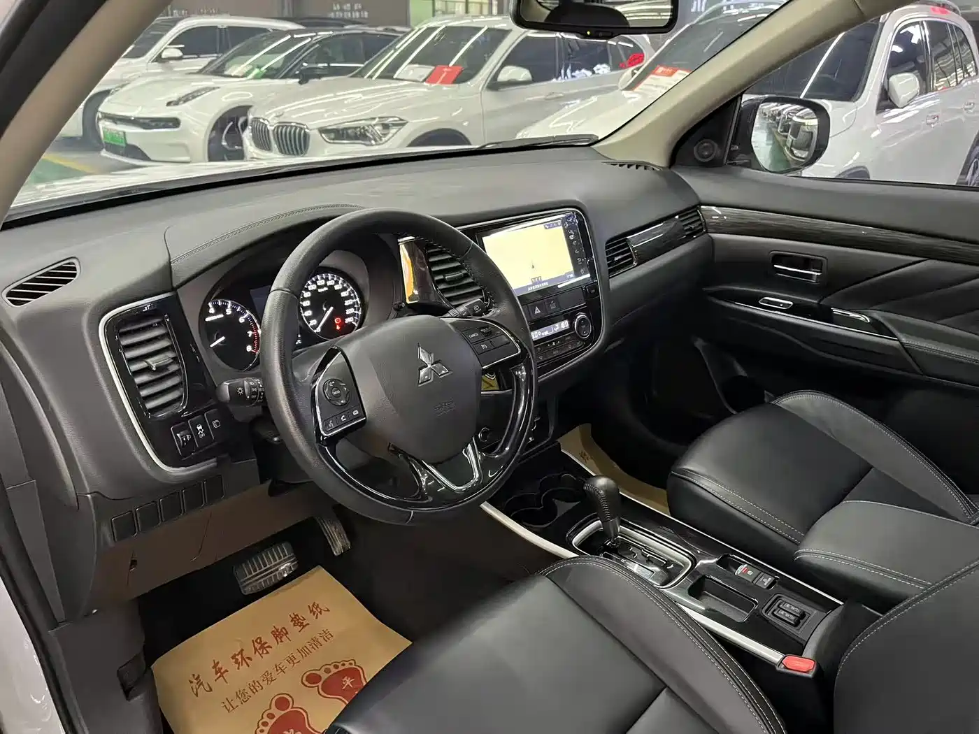 Mitsubishi Outlander 2019 2.0L 2WD Enjoy 7-Seater China VI фото 10